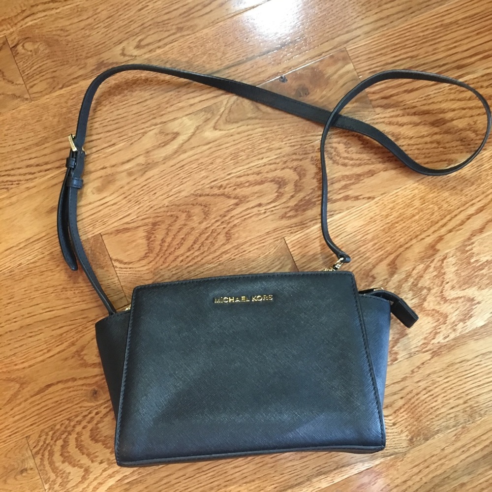 Michael Kors Mini Black Selma Crossbody